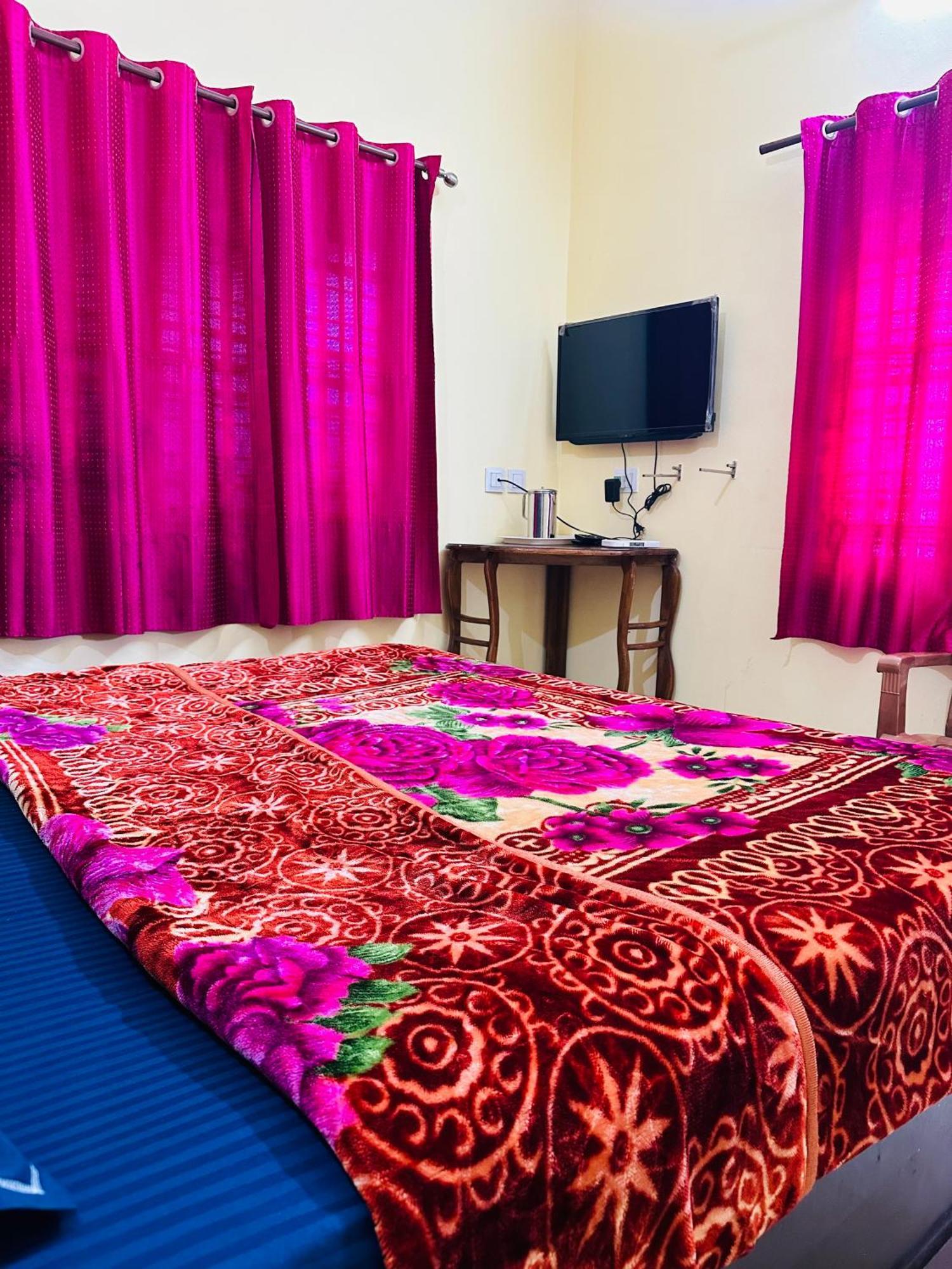 G Mount Budget Stay Munnar Buitenkant foto