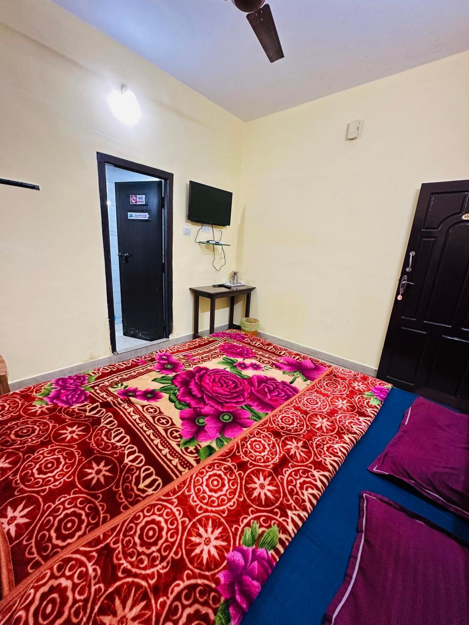 G Mount Budget Stay Munnar Buitenkant foto
